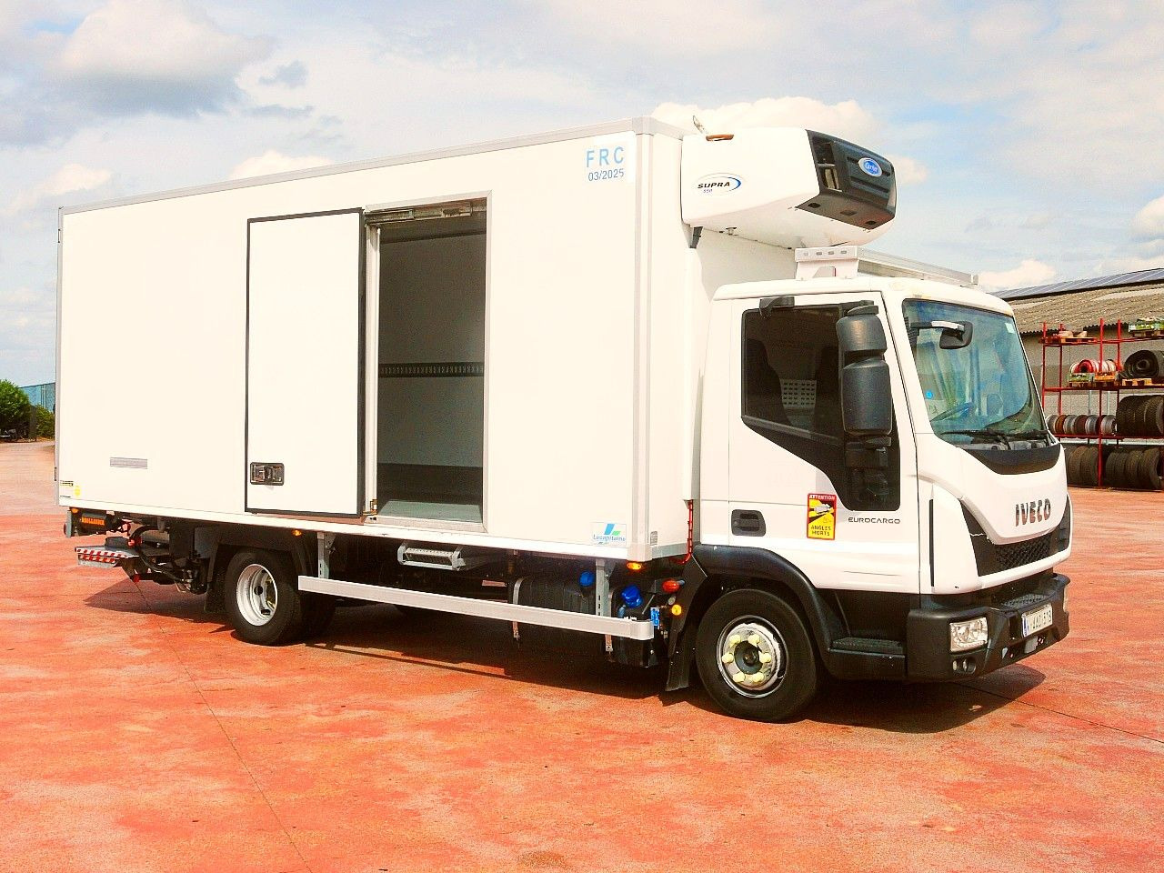 Iveco 100E19 KUHLKOFFER CARRIER SUPRA 550 luft fed A/C - Refrigerated truck: picture 3 Iveco 100E19 KUHLKOFFER CARRIER SUPRA 550 luft fed A/C - Refrigerated truck: picture 3