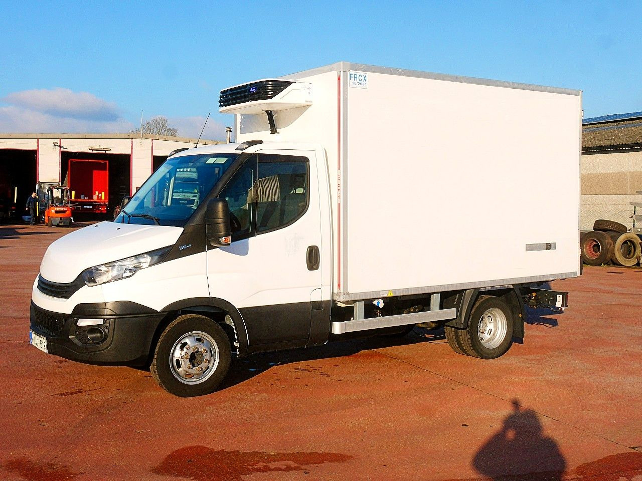 Iveco 35C14 DAILY KUHLKOFFER CARRIER XARIOS 350 -20C - Refrigerated delivery van: picture 4 Iveco 35C14 DAILY KUHLKOFFER CARRIER XARIOS 350 -20C - Refrigerated delivery van: picture 4