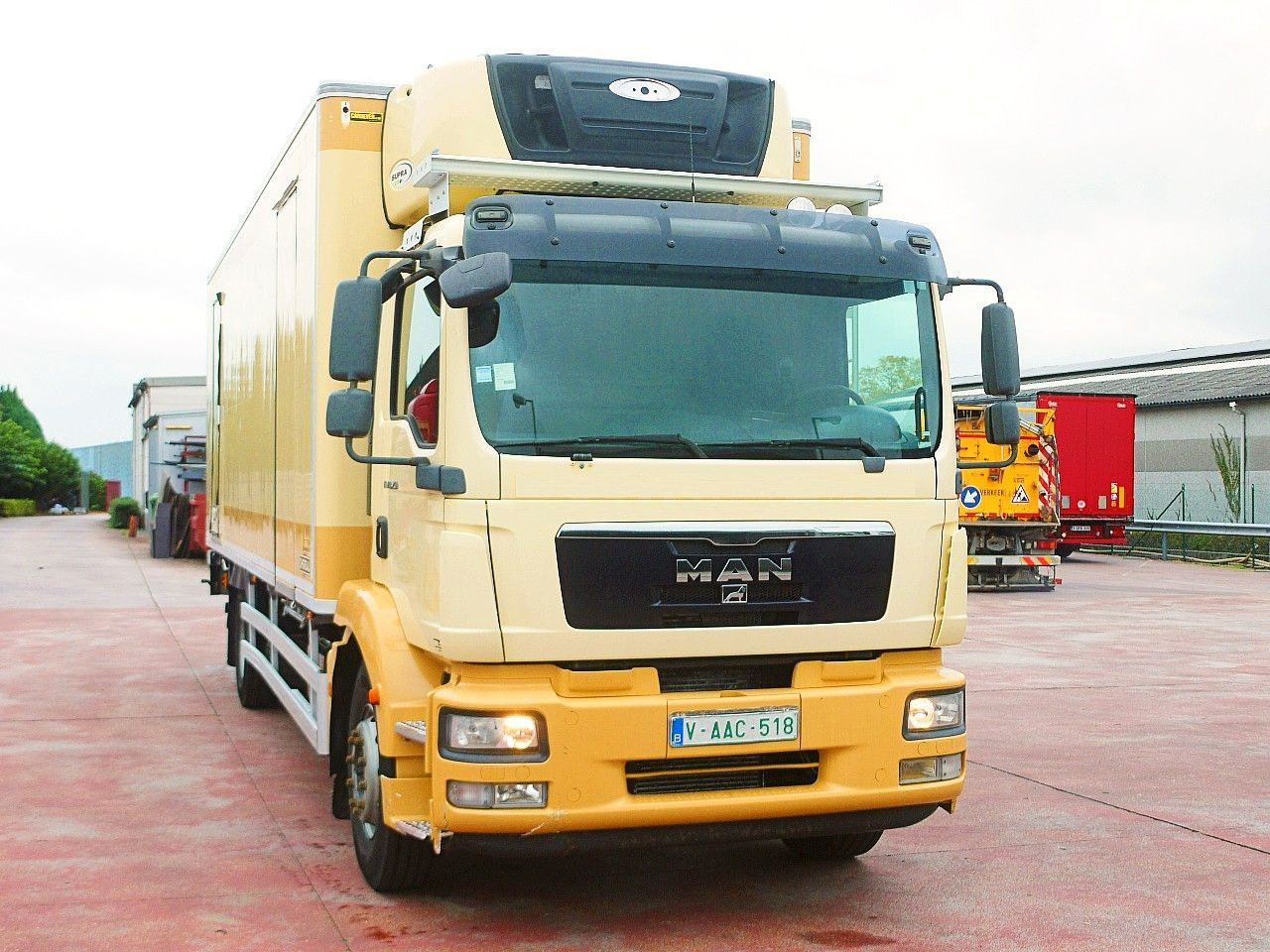 MAN TGM 18 250 CHEREAU CARRIER SUPR 1250 MULTi - Refrigerated truck: picture 1 MAN TGM 18 250 CHEREAU CARRIER SUPR 1250 MULTi - Refrigerated truck: picture 1