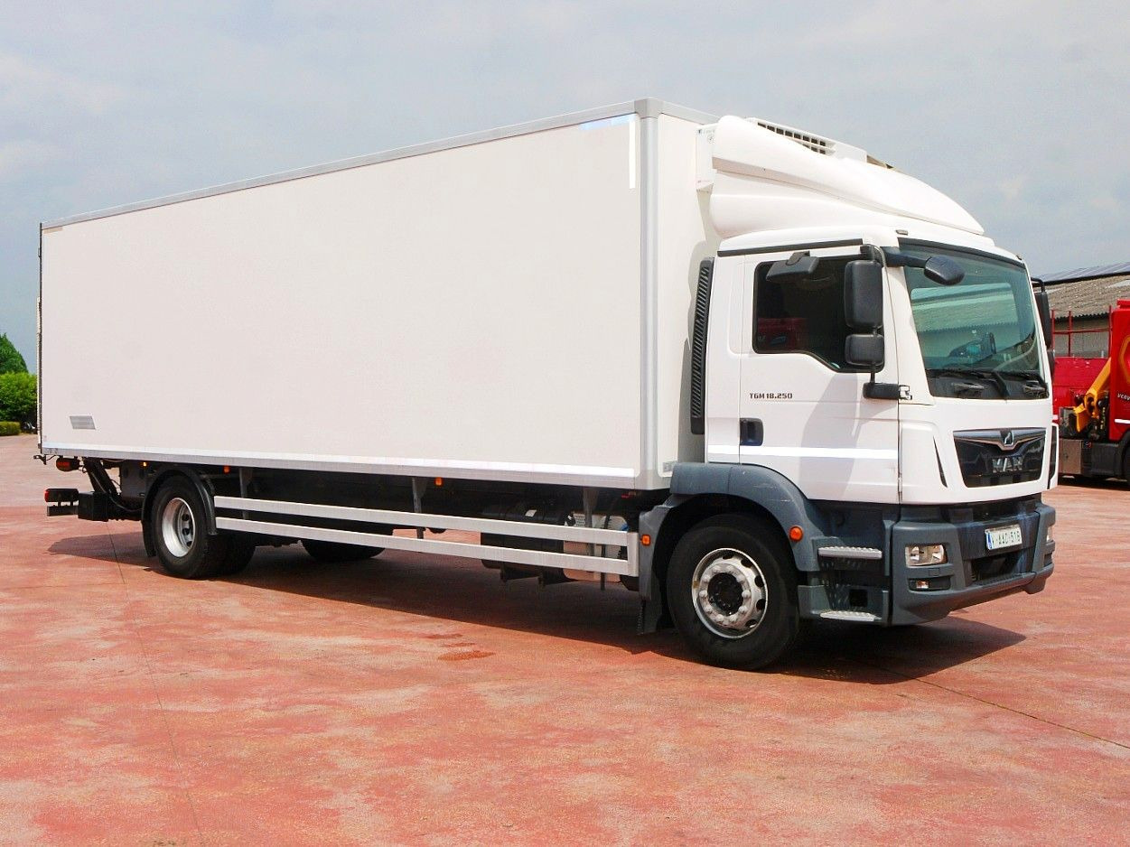 MAN TGM 18.250 KUHLKOFFER THERMOKING V800 MT A/C - Refrigerated truck: picture 3 MAN TGM 18.250 KUHLKOFFER THERMOKING V800 MT A/C - Refrigerated truck: picture 3