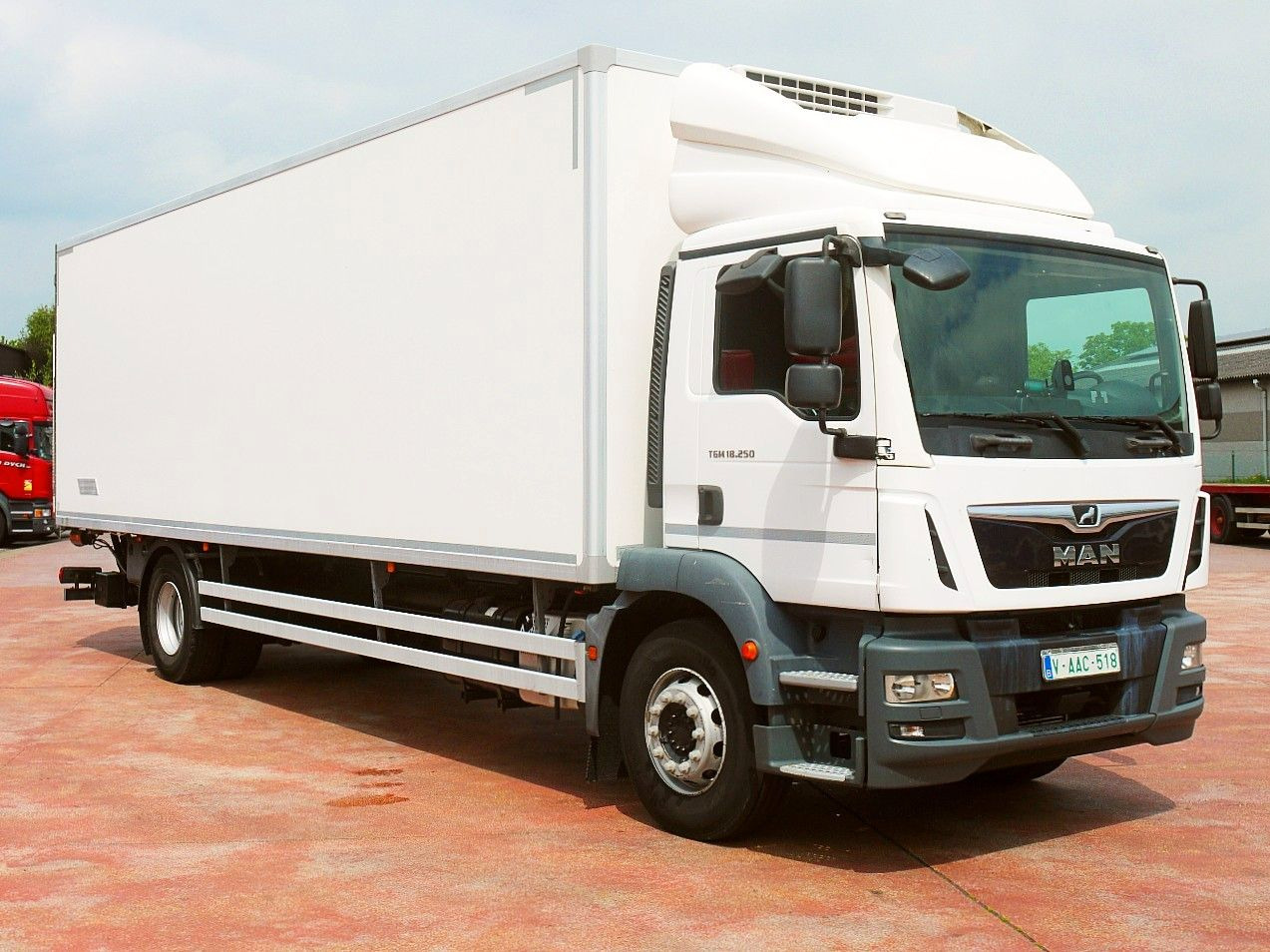 MAN TGM 18.250 KUHLKOFFER THERMOKING V800 MT A/C - Refrigerated truck: picture 2 MAN TGM 18.250 KUHLKOFFER THERMOKING V800 MT A/C - Refrigerated truck: picture 2