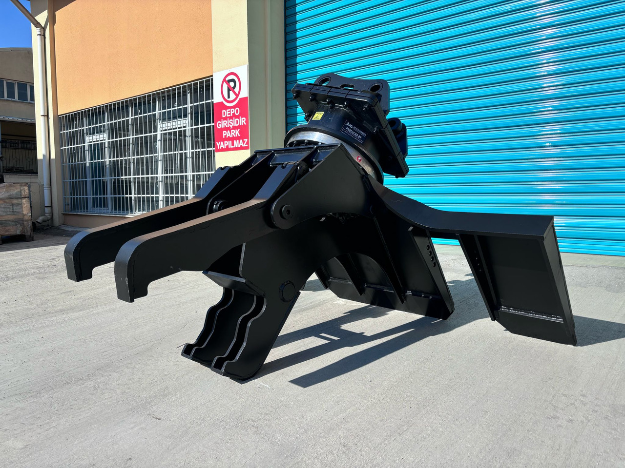 SLEEPER CHANGER ATTACHMENTS - Grapple for Excavator: picture 2 SLEEPER CHANGER ATTACHMENTS - Grapple for Excavator: picture 2