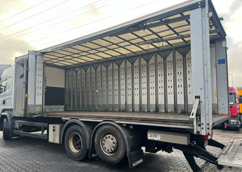 Scania R450 - Curtain side truck: picture 5 Scania R450 - Curtain side truck: picture 5