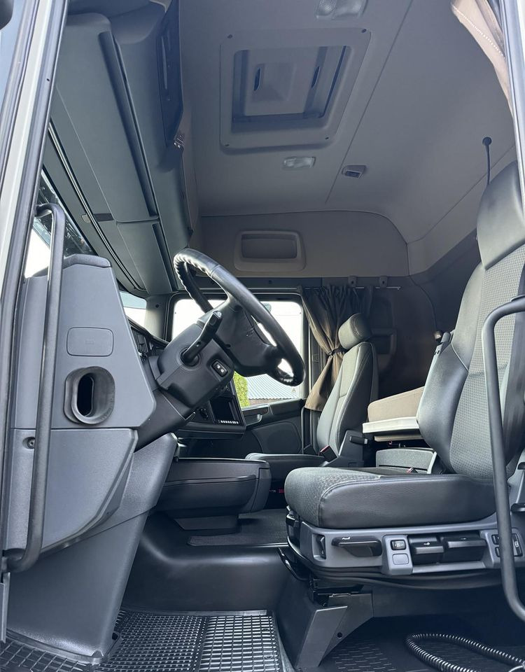 Scania R410 - Tractor unit: picture 4 Scania R410 - Tractor unit: picture 4