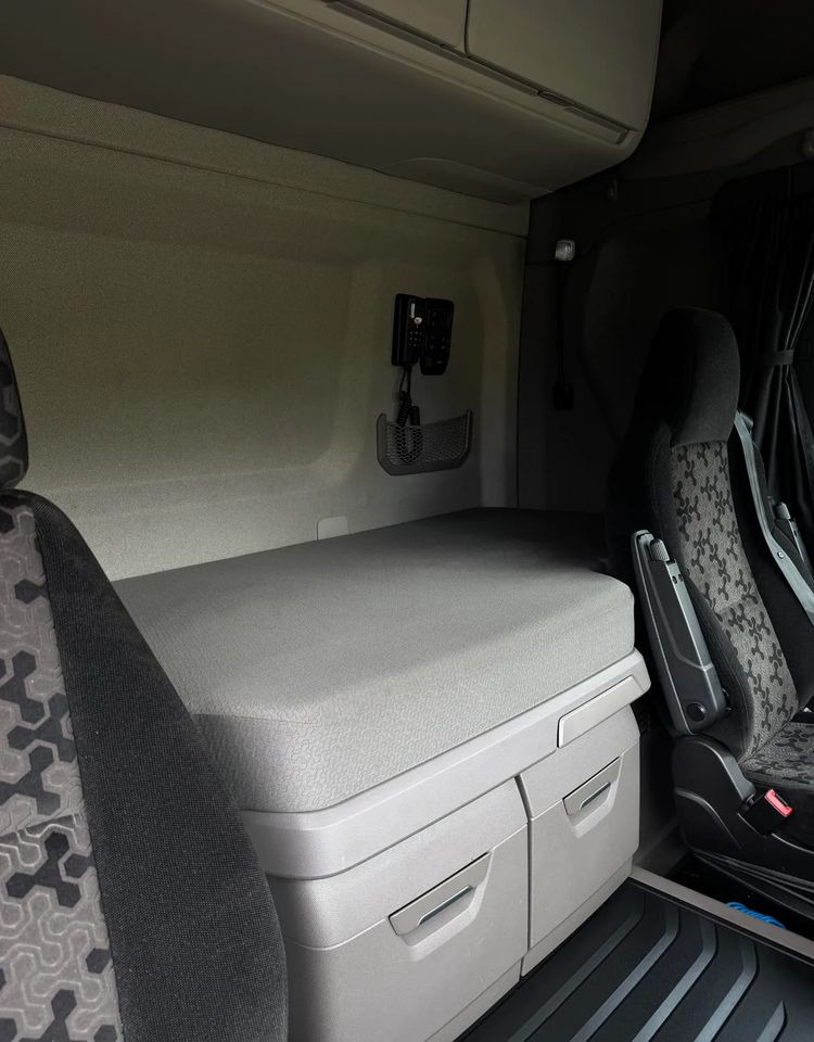 Scania R450 - Tractor unit: picture 5 Scania R450 - Tractor unit: picture 5