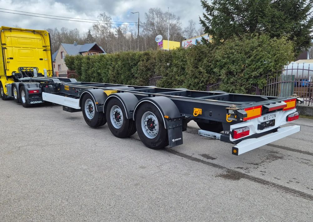 Container transporter/ Swap body semi-trailer Wielton Podkontenerowa: picture 1