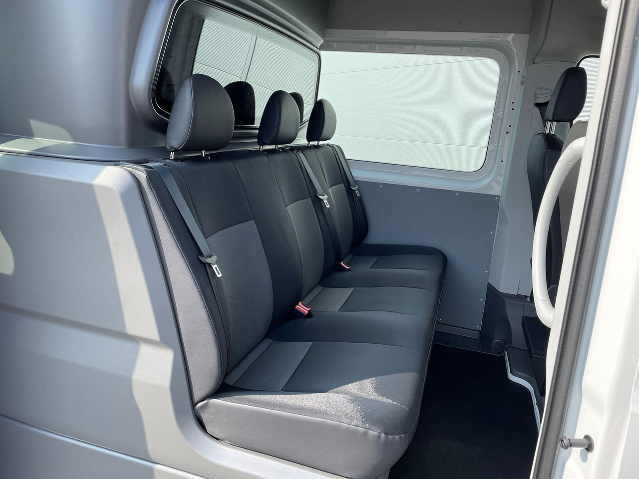 Commercial vehicle MAN TGE 3.180 L3H3 MIXTO 4x4 STANDHZ DIFF AHK ACC: picture 7 Commercial vehicle MAN TGE 3.180 L3H3 MIXTO 4x4 STANDHZ DIFF AHK ACC: picture 7