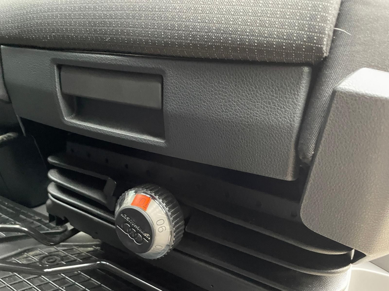 Commercial vehicle MAN TGE 3.180 L3H3 MIXTO 4x4 STANDHZ DIFF AHK ACC: picture 22 Commercial vehicle MAN TGE 3.180 L3H3 MIXTO 4x4 STANDHZ DIFF AHK ACC: picture 22