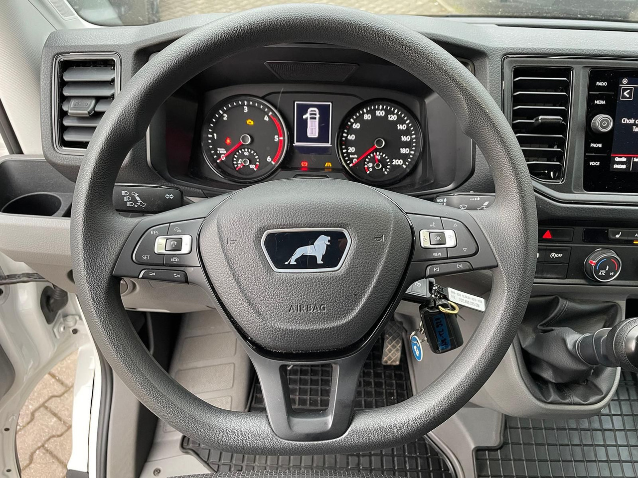 Commercial vehicle MAN TGE 3.180 L3H3 MIXTO 4x4 STANDHZ DIFF AHK ACC: picture 9 Commercial vehicle MAN TGE 3.180 L3H3 MIXTO 4x4 STANDHZ DIFF AHK ACC: picture 9