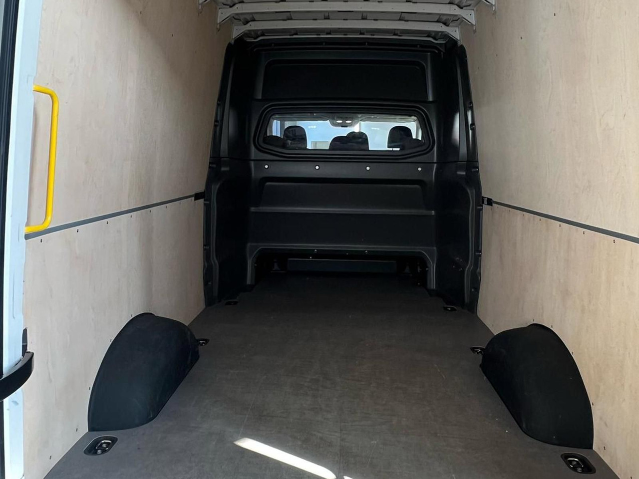 MAN TGE 3.180 L3H3 MIXTO 4x4 STANDHZ DIFF AHK ACC - Commercial vehicle: picture 5 MAN TGE 3.180 L3H3 MIXTO 4x4 STANDHZ DIFF AHK ACC - Commercial vehicle: picture 5