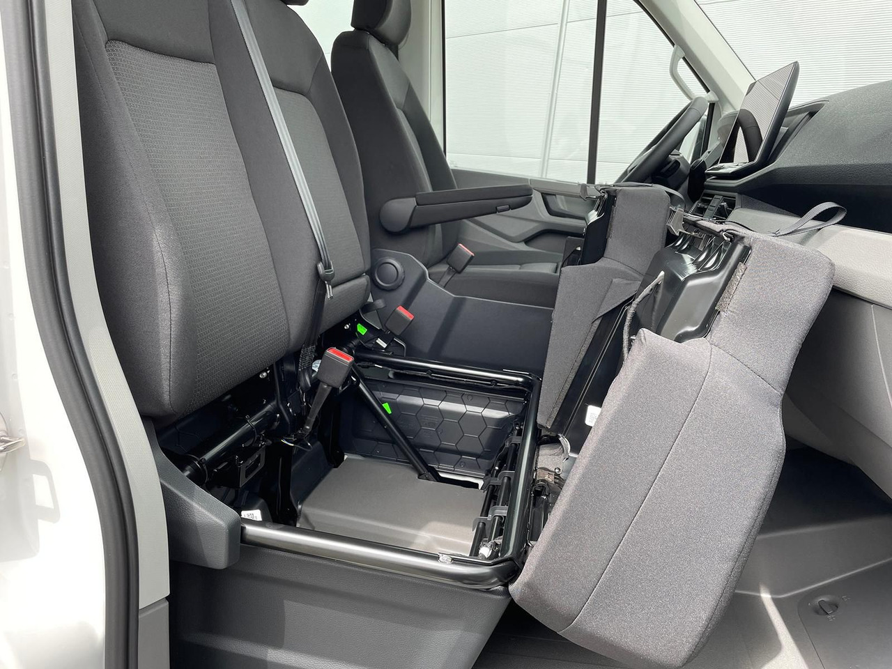 Open body delivery van, Crew cab van MAN TGE 3.160 Pritsche DOKA MR HECK AHK 3.5t ACC NAV: picture 24 Open body delivery van, Crew cab van MAN TGE 3.160 Pritsche DOKA MR HECK AHK 3.5t ACC NAV: picture 24