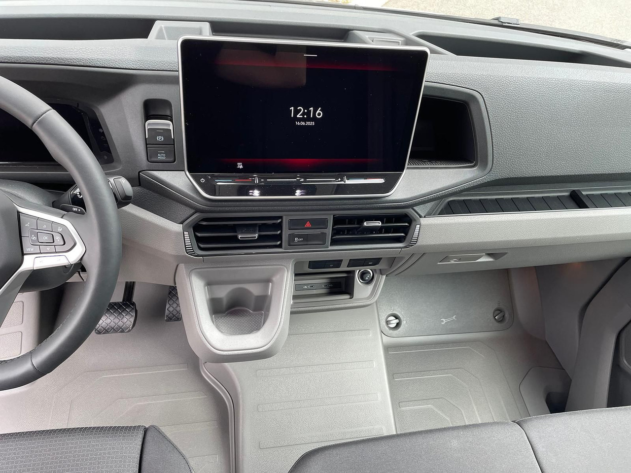 Open body delivery van, Crew cab van MAN TGE 3.160 Pritsche DOKA MR HECK AHK 3.5t ACC NAV: picture 22 Open body delivery van, Crew cab van MAN TGE 3.160 Pritsche DOKA MR HECK AHK 3.5t ACC NAV: picture 22