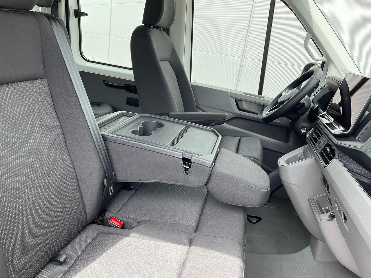 Open body delivery van, Crew cab van MAN TGE 3.160 Pritsche DOKA MR HECK AHK 3.5t ACC NAV: picture 25 Open body delivery van, Crew cab van MAN TGE 3.160 Pritsche DOKA MR HECK AHK 3.5t ACC NAV: picture 25