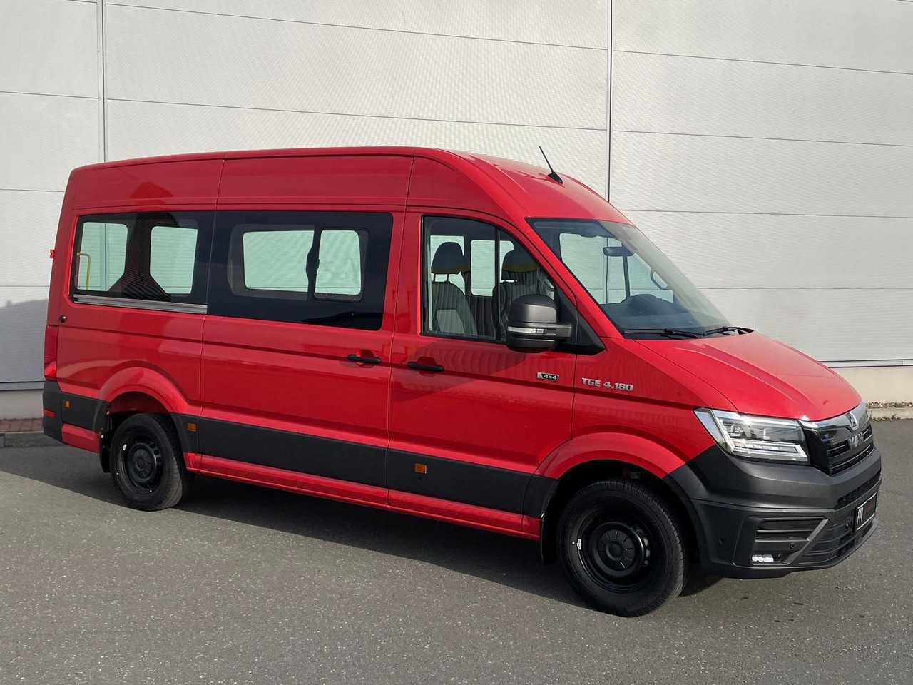 MAN TGE 3.180 L3H3 4x4 FEUERWEHR LED TEMPOMAT - People carrier: picture 2 MAN TGE 3.180 L3H3 4x4 FEUERWEHR LED TEMPOMAT - People carrier: picture 2