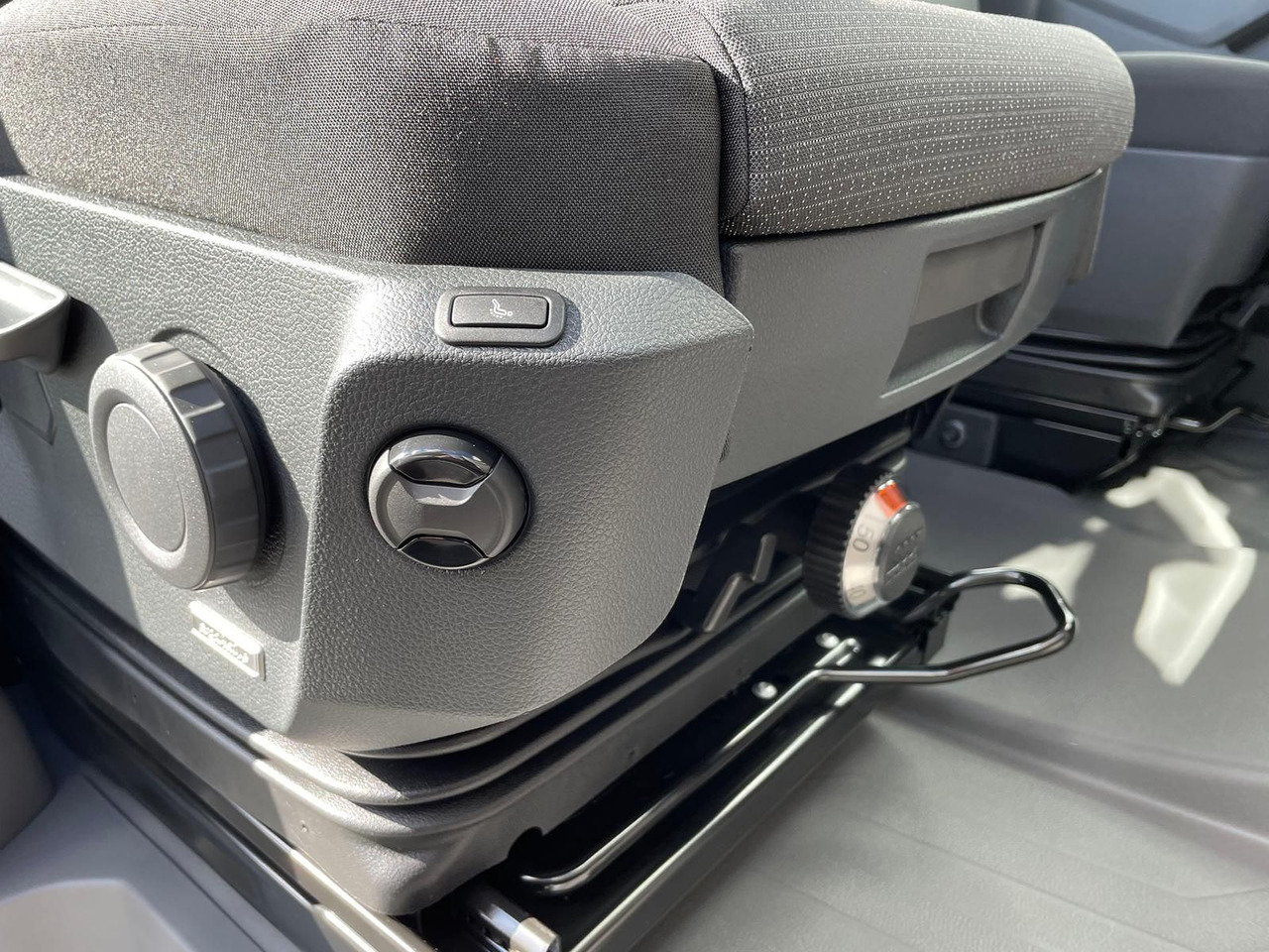 Panel van MAN TGE 3.180 L3H3 Kasten STANDHZ ACC NAVI KAMERA: picture 27