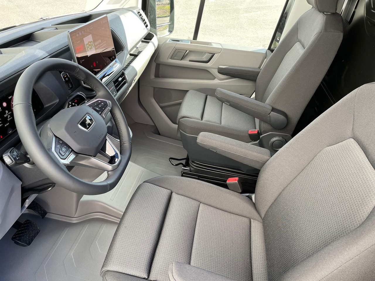 Panel van MAN TGE 3.180 L3H3 Kasten STANDHZ ACC NAVI KAMERA: picture 28