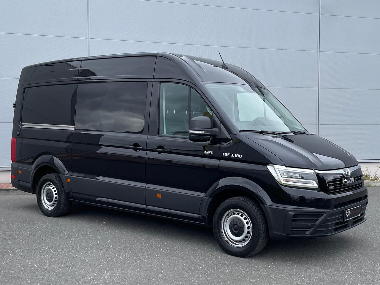 MAN TGE 3.180 L3H3 MIXTO 4x4 AUTOM DIFF AHK ACC NAV - Panel van, Crew cab van: picture 2 MAN TGE 3.180 L3H3 MIXTO 4x4 AUTOM DIFF AHK ACC NAV - Panel van, Crew cab van: picture 2