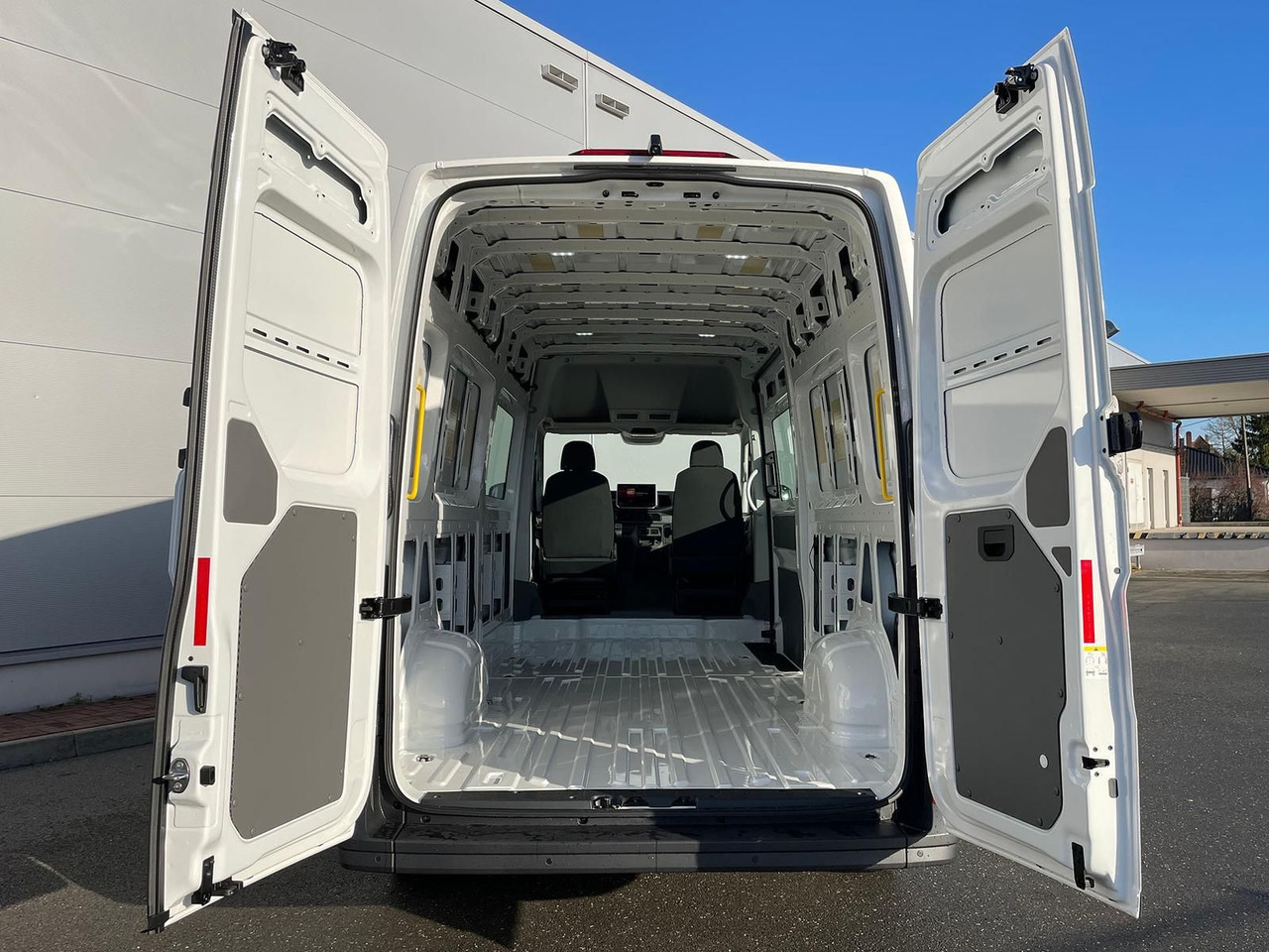 Panel van MAN TGE 3.180 L4H3 KASTEN ACC STANDHZ NAVI AHK: picture 10