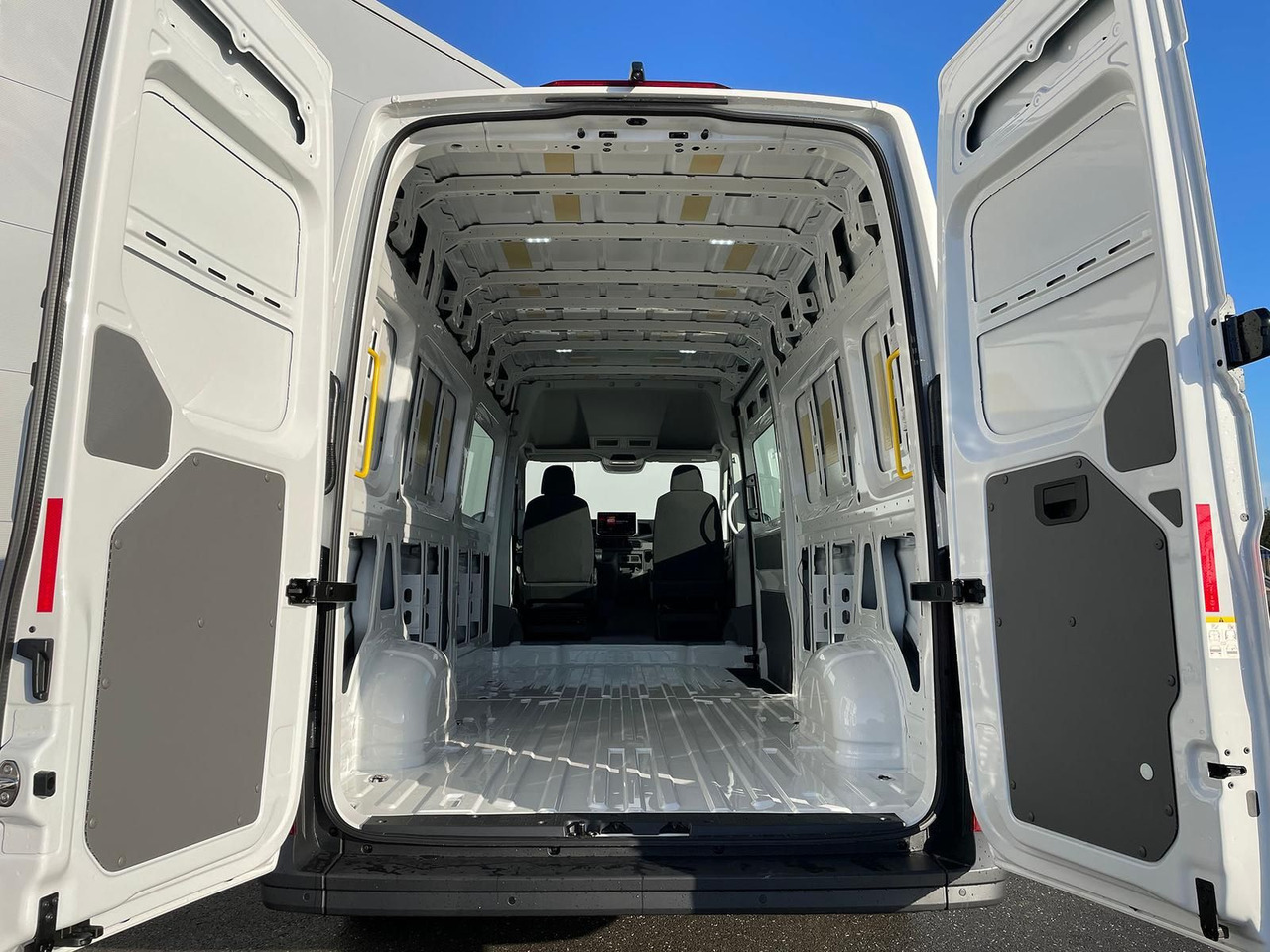 Panel van MAN TGE 3.180 L4H3 KASTEN ACC STANDHZ NAVI AHK: picture 32