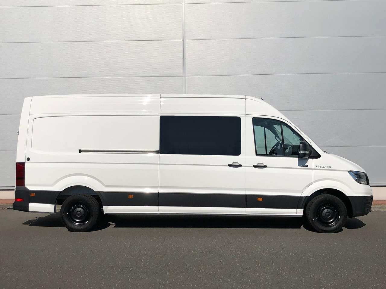 MAN TGE 3.180 L4H3 MIXTO 4x4 LED TEMPOMAT DIFF AHK - Panel van, Crew cab van: picture 5 MAN TGE 3.180 L4H3 MIXTO 4x4 LED TEMPOMAT DIFF AHK - Panel van, Crew cab van: picture 5
