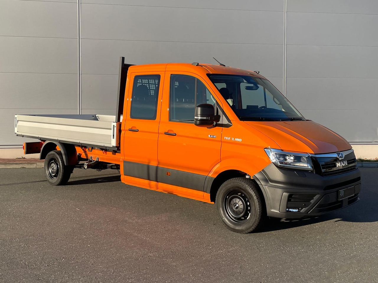 MAN TGE 3.180 Pritsche DOKA LR 4x4 ACC LED SHZ Diff. - Open body delivery van, Crew cab van: picture 2 MAN TGE 3.180 Pritsche DOKA LR 4x4 ACC LED SHZ Diff. - Open body delivery van, Crew cab van: picture 2