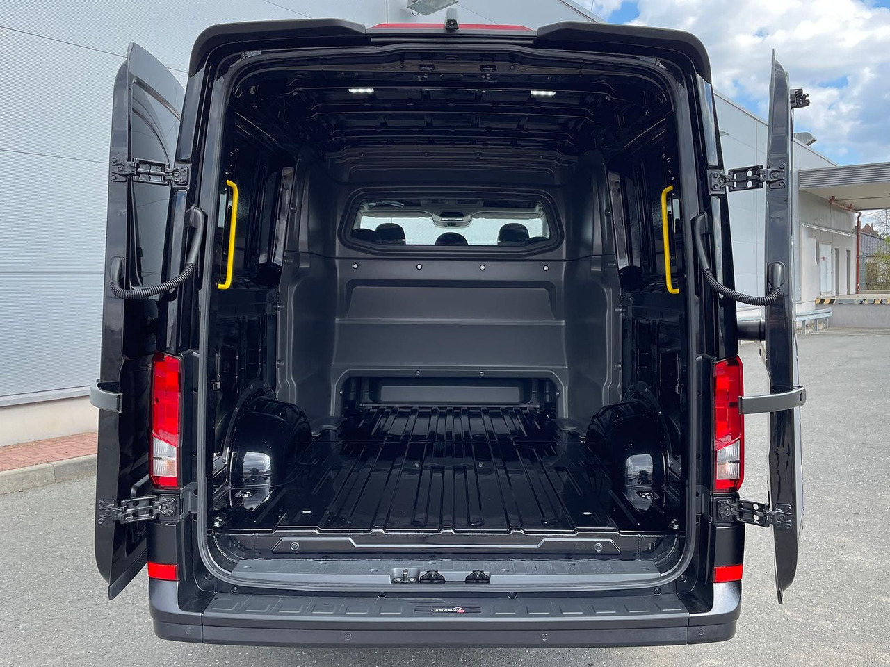 Panel van, Crew cab van MAN TGE 3.200 L3H2 MIXTO 4x4 Individual S ACC STANDH: picture 9 Panel van, Crew cab van MAN TGE 3.200 L3H2 MIXTO 4x4 Individual S ACC STANDH: picture 9