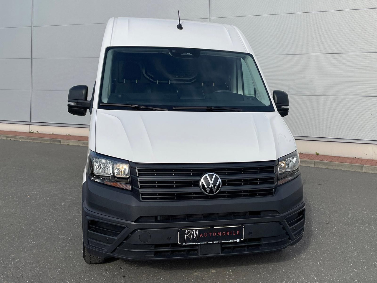 Volkswagen Crafter Kasten 35 L4H3 Autom. NAVI KAMERA KLIMA - People carrier: picture 3 Volkswagen Crafter Kasten 35 L4H3 Autom. NAVI KAMERA KLIMA - People carrier: picture 3