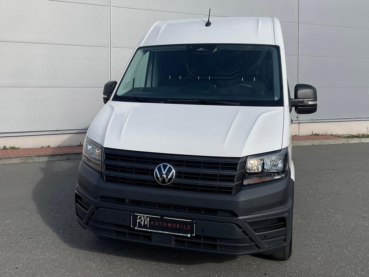 Volkswagen Crafter Kasten 35 L4H3 Autom. NAVI KAMERA KLIMA - People carrier: picture 4 Volkswagen Crafter Kasten 35 L4H3 Autom. NAVI KAMERA KLIMA - People carrier: picture 4