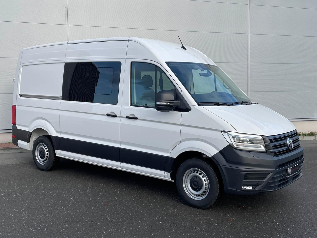 Volkswagen Crafter MIXTO 35 L3H3 Autom NAV SITZH ACC 5SITZE - People carrier: picture 2 Volkswagen Crafter MIXTO 35 L3H3 Autom NAV SITZH ACC 5SITZE - People carrier: picture 2