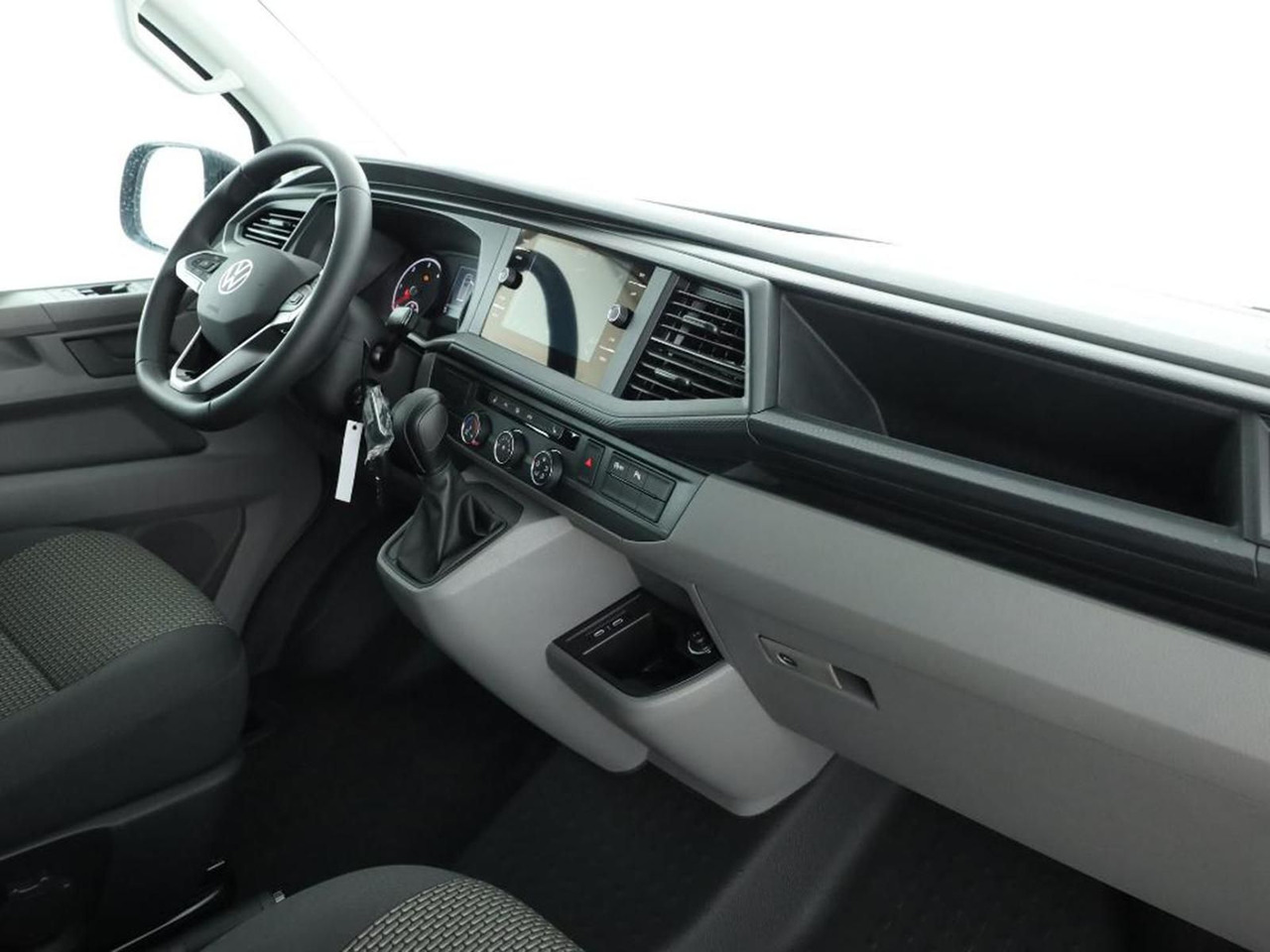 Volkswagen T6.1 Transporter 4MOTION NAVI STANDHZ ACC PDC - Minibus, People carrier: picture 3 Volkswagen T6.1 Transporter 4MOTION NAVI STANDHZ ACC PDC - Minibus, People carrier: picture 3