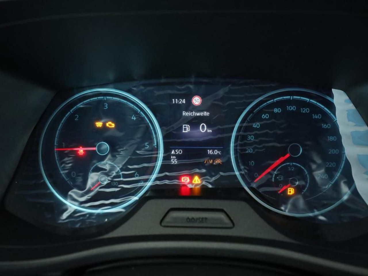 Volkswagen T6.1 Transporter Kombi KR LED STANDHZ ACC NAVI - Estate car: picture 3 Volkswagen T6.1 Transporter Kombi KR LED STANDHZ ACC NAVI - Estate car: picture 3