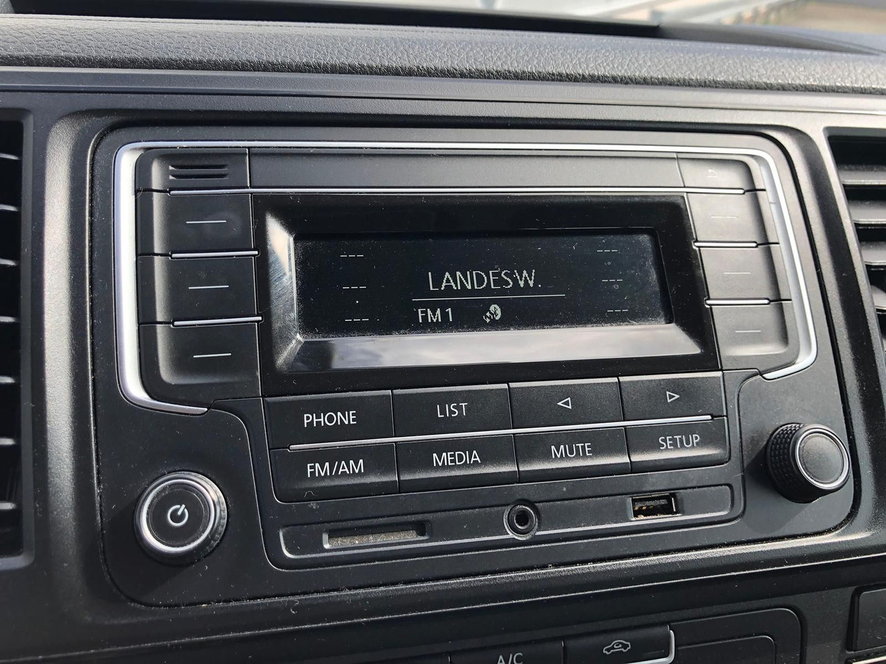 Minibus, People carrier Volkswagen T6 Transporter 2.0 TDI Kombi lang 9-SITZE TEMP: picture 31 Minibus, People carrier Volkswagen T6 Transporter 2.0 TDI Kombi lang 9-SITZE TEMP: picture 31