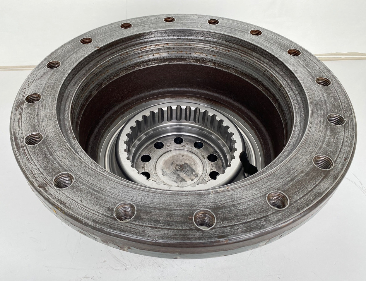 Liebherr Abtriebsglocke ID-Nr.90216077. Typ:FAT400G546.  Typ:PR71605LGP, PR716LGP, PR716XL. - Final drive for Construction machinery: picture 2 Liebherr Abtriebsglocke ID-Nr.90216077. Typ:FAT400G546.  Typ:PR71605LGP, PR716LGP, PR716XL. - Final drive for Construction machinery: picture 2