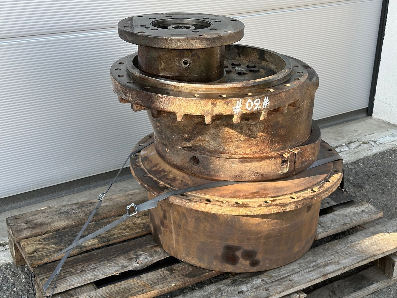 Liebherr Fahrantrieb FAT450E510. ID-Nr.970351501 - ID-Nr.90025195 - ID-Nr.90203584. LR634-992, LU755D-999, O634-992, PR734-4L-1481,PR734-4XL-1659. #10739.02# - Final drive for Bulldozer: picture 1 Liebherr Fahrantrieb FAT450E510. ID-Nr.970351501 - ID-Nr.90025195 - ID-Nr.90203584. LR634-992, LU755D-999, O634-992, PR734-4L-1481,PR734-4XL-1659. #10739.02# - Final drive for Bulldozer: picture 1