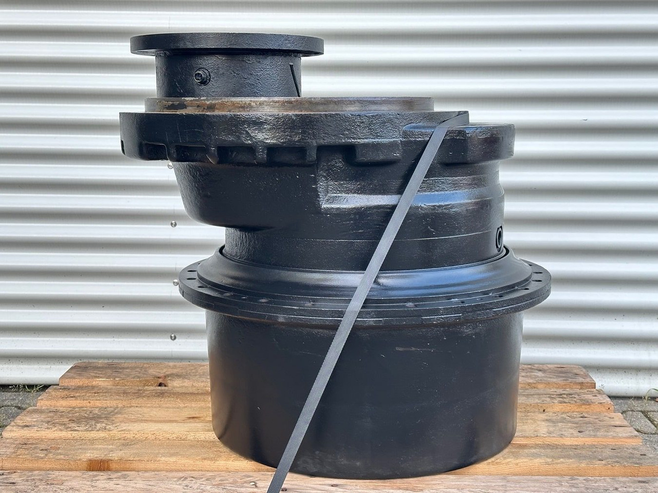 Liebherr Fahrantrieb FAT500E502. ID-Nr.933127201. PR734L-724 - PR734XL-725 - PR734LGP-726. #11193.01# - Final drive for Bulldozer: picture 1 Liebherr Fahrantrieb FAT500E502. ID-Nr.933127201. PR734L-724 - PR734XL-725 - PR734LGP-726. #11193.01# - Final drive for Bulldozer: picture 1