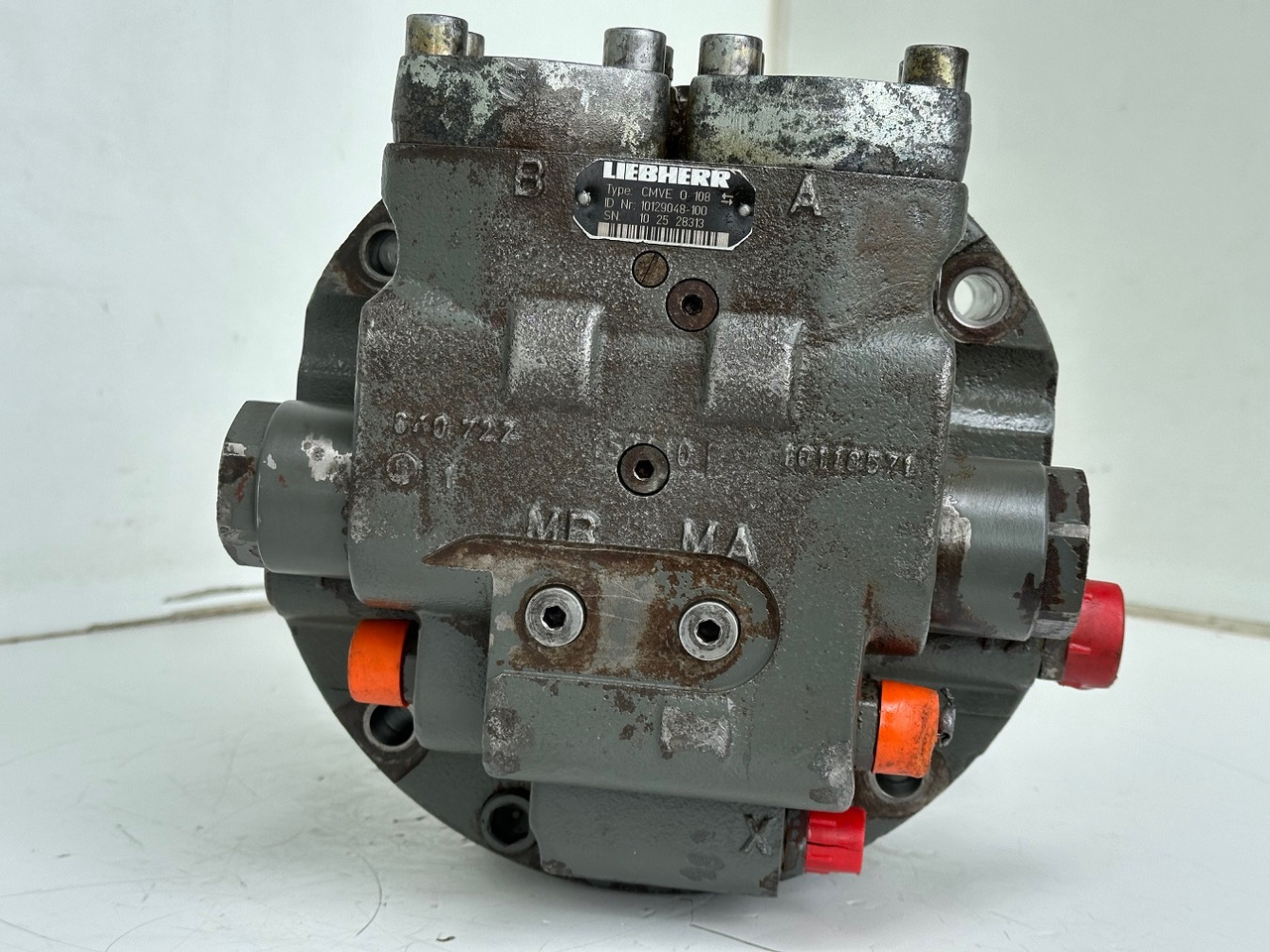 Hydraulic motor for Construction machinery Liebherr Hydraulikeinbaumotor CMVE O 108. ID-Nr.10118562 - ID-Nr.10132610 - ID-Nr.10129048. LOS1916, LOS916, LOS926, R906, R916, R918, R920, R922, R924, R926COMP, R926, R936. #28313#: picture 8 Hydraulic motor for Construction machinery Liebherr Hydraulikeinbaumotor CMVE O 108. ID-Nr.10118562 - ID-Nr.10132610 - ID-Nr.10129048. LOS1916, LOS916, LOS926, R906, R916, R918, R920, R922, R924, R926COMP, R926, R936. #28313#: picture 8
