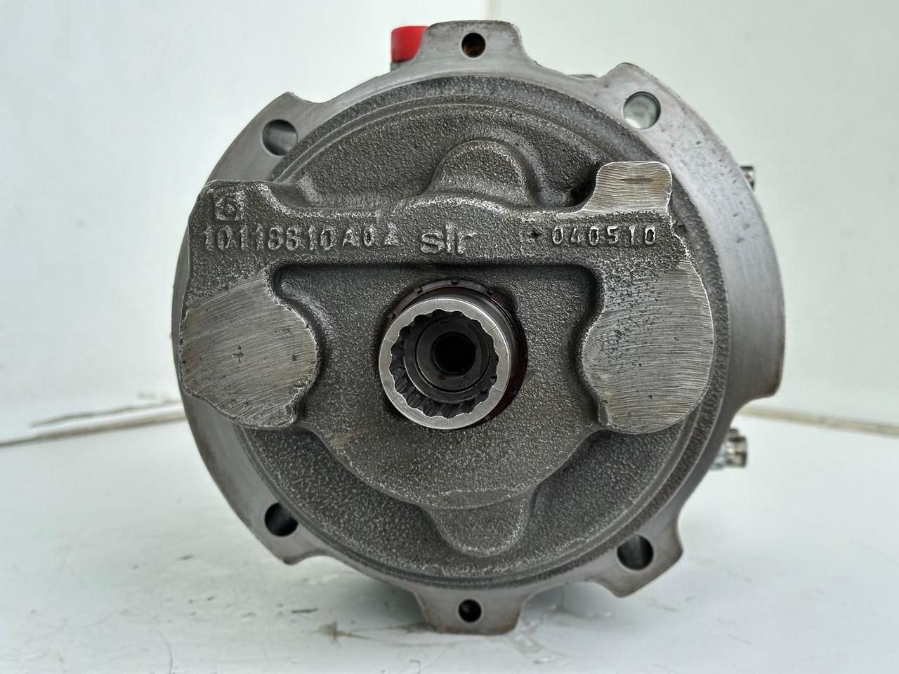Hydraulic motor for Construction machinery Liebherr Hydraulikeinbaumotor CMVE O 108. ID-Nr.10118562 - ID-Nr.10132610 - ID-Nr.10129048. LOS1916, LOS916, LOS926, R906, R916, R918, R920, R922, R924, R926COMP, R926, R936. #28313#: picture 9 Hydraulic motor for Construction machinery Liebherr Hydraulikeinbaumotor CMVE O 108. ID-Nr.10118562 - ID-Nr.10132610 - ID-Nr.10129048. LOS1916, LOS916, LOS926, R906, R916, R918, R920, R922, R924, R926COMP, R926, R936. #28313#: picture 9