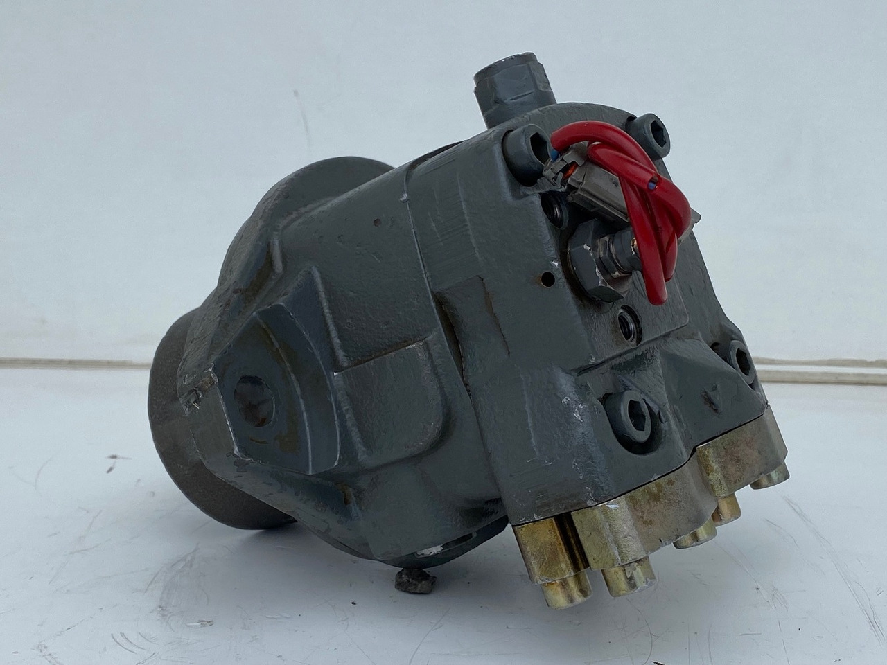 Liebherr Hydraulikeinbaumotor FMF045, ID-Nr.10132702. A924, LH30C, LH30M, LH35M, LH35MT, LH40C, LH40CP, LH40M, LH40MP, LH50CHR, LH50M, LH50MHR, LH50MT. #33179# - Hydraulic motor for Wheel excavator: picture 4 Liebherr Hydraulikeinbaumotor FMF045, ID-Nr.10132702. A924, LH30C, LH30M, LH35M, LH35MT, LH40C, LH40CP, LH40M, LH40MP, LH50CHR, LH50M, LH50MHR, LH50MT. #33179# - Hydraulic motor for Wheel excavator: picture 4
