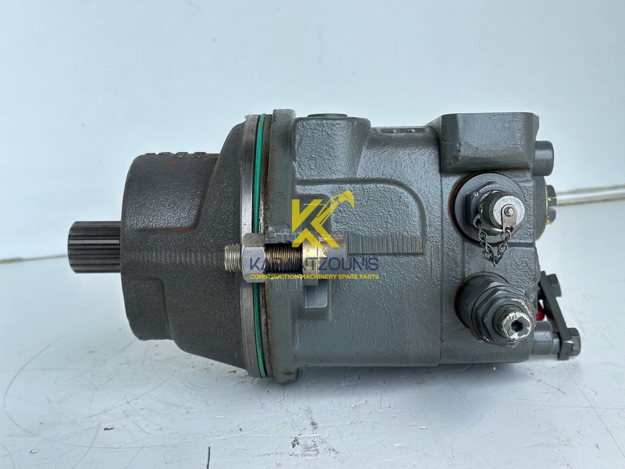 Liebherr Hydraulikeinbaumotor Typ:FMF058, ID-Nr.10122576 - ID-Nr.10145827 - ID-Nr.11371069. LOS1906, P924 COMP , R906, R906 PROTO, R916, R922, R924, R924 COMP, R926 COMP, R926 K LC. #39780# - Hydraulic motor for Excavator: picture 3 Liebherr Hydraulikeinbaumotor Typ:FMF058, ID-Nr.10122576 - ID-Nr.10145827 - ID-Nr.11371069. LOS1906, P924 COMP , R906, R906 PROTO, R916, R922, R924, R924 COMP, R926 COMP, R926 K LC. #39780# - Hydraulic motor for Excavator: picture 3