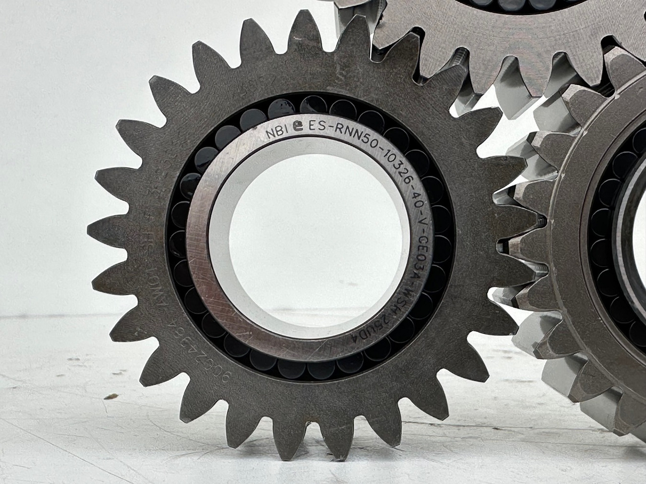 Liebherr Original Planetenrad ID-Nr.90024983.  FAT325P113, FAT325P114, FAT325P115, FAT325P119. A924,LH22C,LH26EC,LH30C,LOS103,R914COMP,R914RAIL,LOS914,LOS920,R918,R920,R922. #90024984.01# - Final drive for Excavator: picture 5 Liebherr Original Planetenrad ID-Nr.90024983.  FAT325P113, FAT325P114, FAT325P115, FAT325P119. A924,LH22C,LH26EC,LH30C,LOS103,R914COMP,R914RAIL,LOS914,LOS920,R918,R920,R922. #90024984.01# - Final drive for Excavator: picture 5