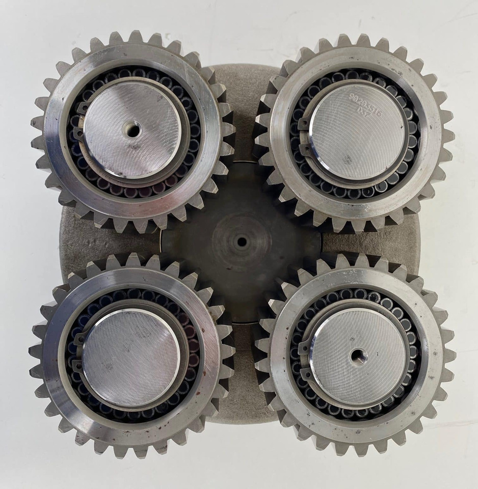 Liebherr Planetenträger ID-Nr.90203516 mit Planetenrad ID-Nr.90203494.  Typ:FAT400G546.    PR71605LGP-1823. PR716LGP-1423. PR716XL-1422. - Final drive for Bulldozer: picture 3 Liebherr Planetenträger ID-Nr.90203516 mit Planetenrad ID-Nr.90203494.  Typ:FAT400G546.    PR71605LGP-1823. PR716LGP-1423. PR716XL-1422. - Final drive for Bulldozer: picture 3