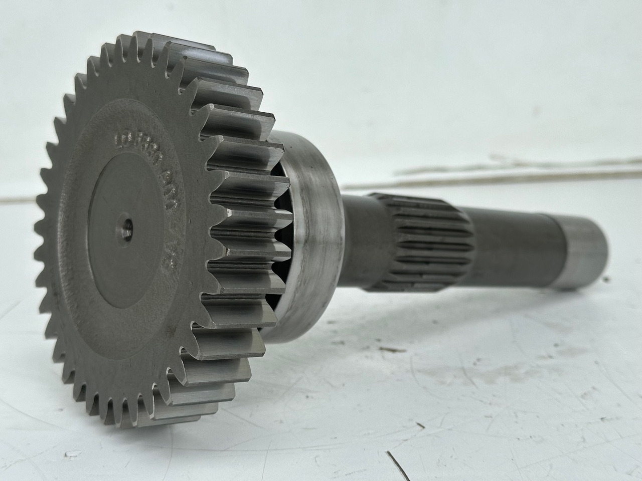 Liebherr Triebwelle ID-Nr.10117140 mit Zylinderrollenlager ID-Nr.7080150 - ID-Nr.7380070.  A914, A922, A924, A928, LH30, LH35, P914, P924, R906, R914, R916, R924, R924 COMP. #101171470.01# - Hydraulic pump for Construction machinery: picture 4 Liebherr Triebwelle ID-Nr.10117140 mit Zylinderrollenlager ID-Nr.7080150 - ID-Nr.7380070.  A914, A922, A924, A928, LH30, LH35, P914, P924, R906, R914, R916, R924, R924 COMP. #101171470.01# - Hydraulic pump for Construction machinery: picture 4