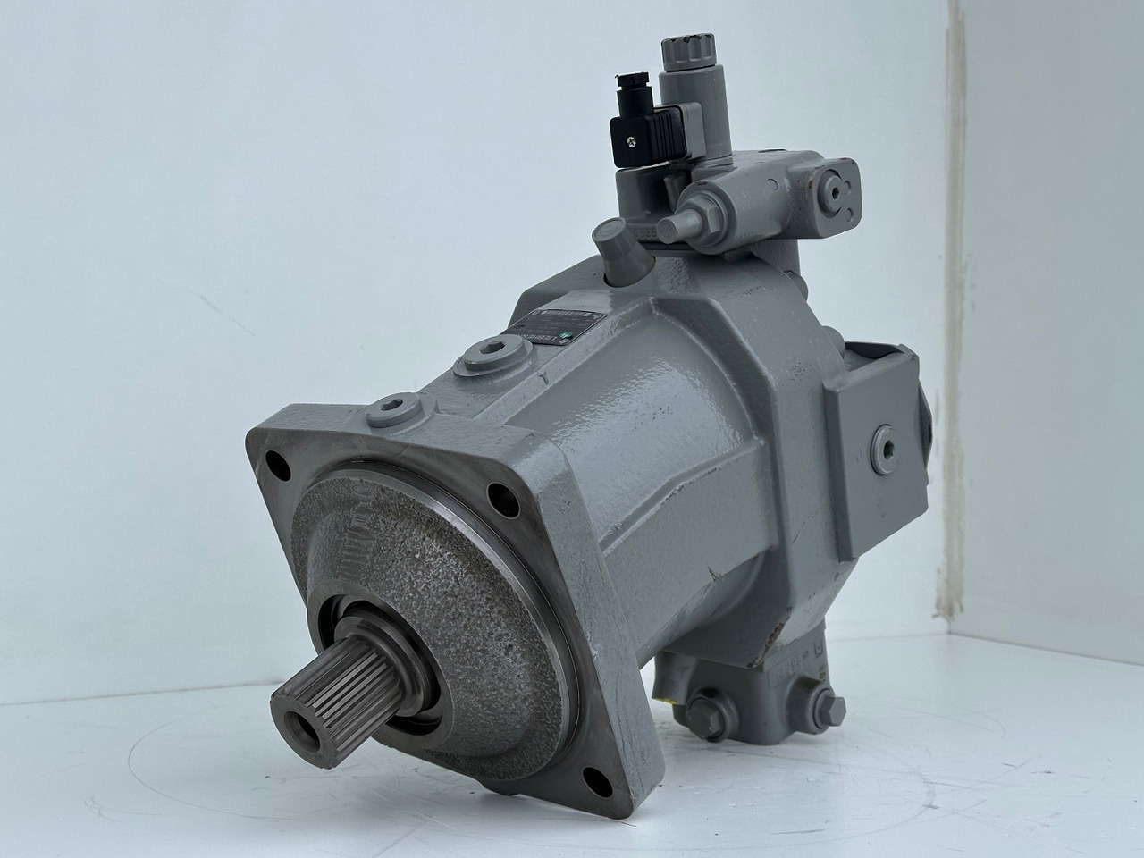 Liebherr Verstellmotor ID-Nr.510240108 - Hydromatik Rexroth Axialkolben-Verstellmotor Typ:A6VM140EP2D/63W-VZB017HB. #24338069# - Hydraulic motor for Crawler crane: picture 1 Liebherr Verstellmotor ID-Nr.510240108 - Hydromatik Rexroth Axialkolben-Verstellmotor Typ:A6VM140EP2D/63W-VZB017HB. #24338069# - Hydraulic motor for Crawler crane: picture 1