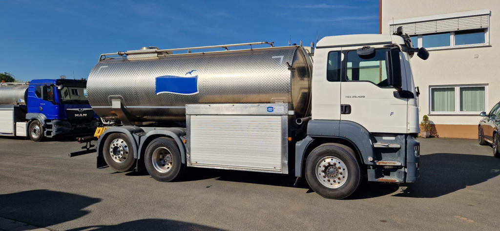 MAN TGS 26.420 6x2 (Nr. 6045) - Tanker truck: picture 1 MAN TGS 26.420 6x2 (Nr. 6045) - Tanker truck: picture 1
