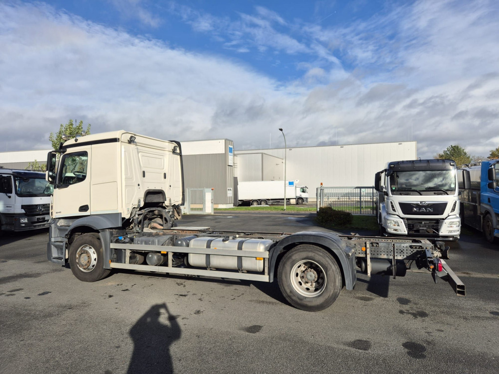 Mercedes Benz 1846 Actros (Nr. 5883) - Tanker truck: picture 5 Mercedes Benz 1846 Actros (Nr. 5883) - Tanker truck: picture 5