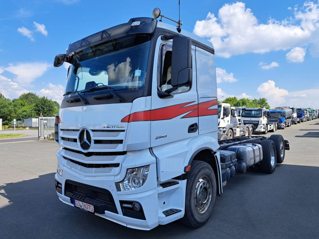 Mercedes Benz 2553 Actros 6x2 (Nr. 5804) - Cab chassis truck: picture 2 Mercedes Benz 2553 Actros 6x2 (Nr. 5804) - Cab chassis truck: picture 2