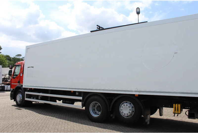 Renault D * WIDE 26 * CARRIER * 6X2 LIFT * - Refrigerated truck: picture 3 Renault D * WIDE 26 * CARRIER * 6X2 LIFT * - Refrigerated truck: picture 3