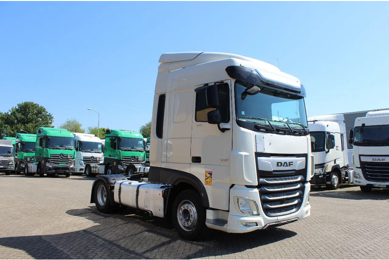 DAF XF 106.480 * RETARDER * 2 TANK * 2 BED * - Tractor unit: picture 5 DAF XF 106.480 * RETARDER * 2 TANK * 2 BED * - Tractor unit: picture 5