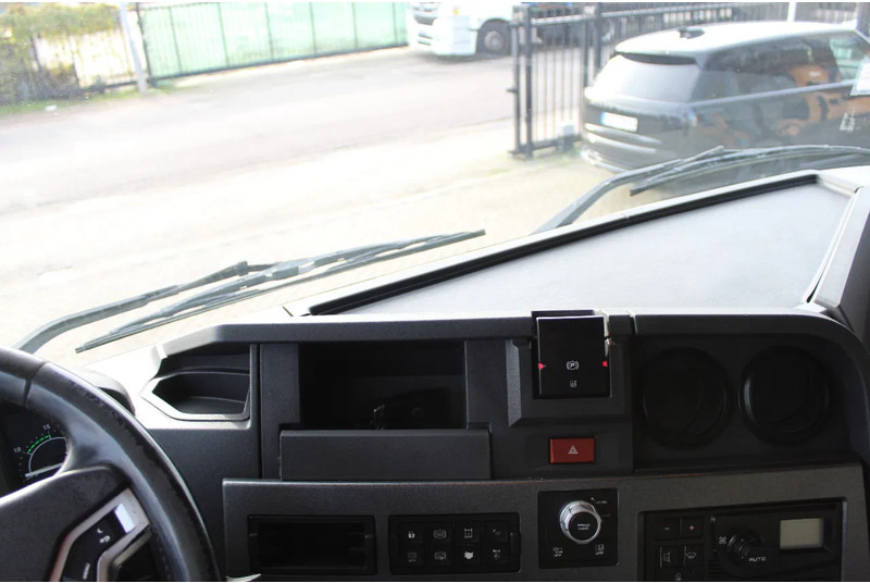 Tractor unit Renault T460 * EURO6 * 4X2 *: picture 18