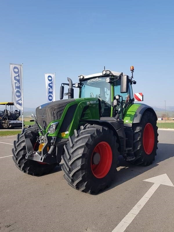 Fendt 828 Vario Profi Plus - Farm tractor: picture 1 Fendt 828 Vario Profi Plus - Farm tractor: picture 1